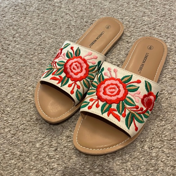 ASOS Shoes - Floral slides